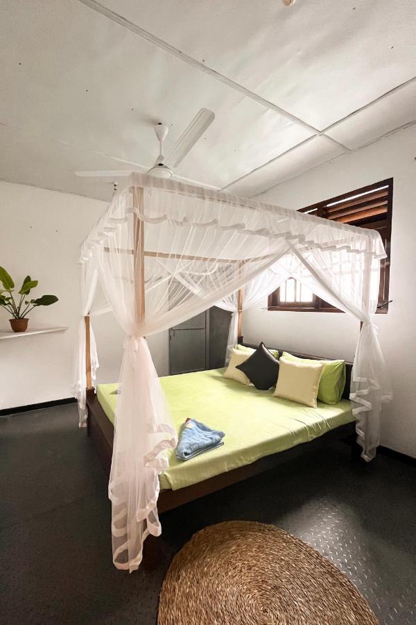 Cosynsurf Bed & Breakfast Matara Ngoại thất bức ảnh
