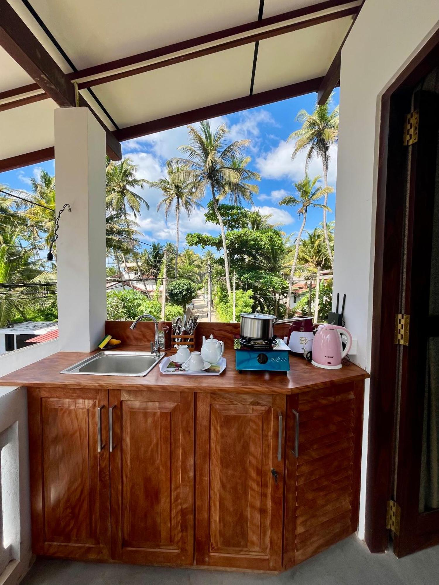 Cosynsurf Bed & Breakfast Matara Ngoại thất bức ảnh