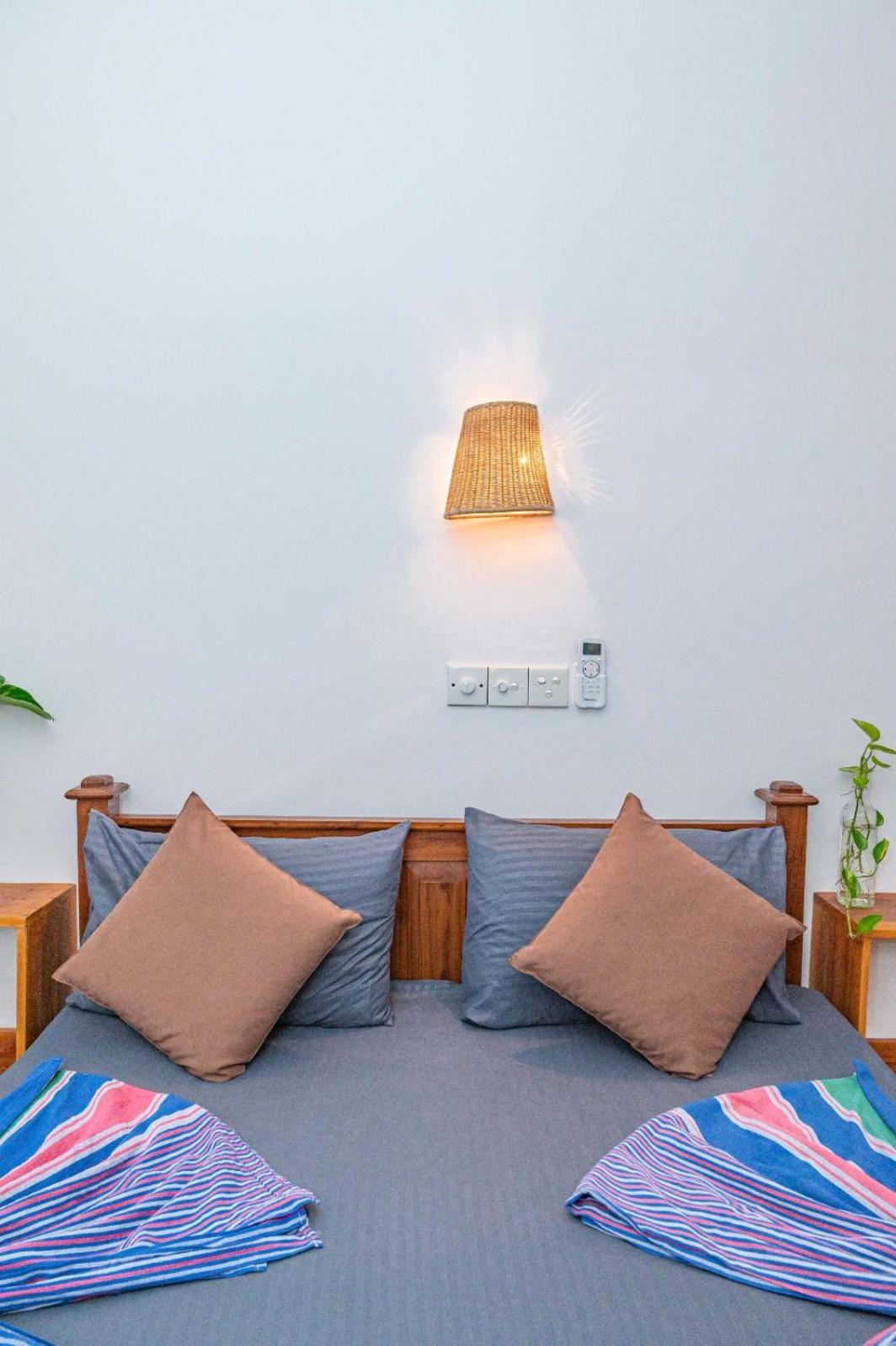 Cosynsurf Bed & Breakfast Matara Ngoại thất bức ảnh